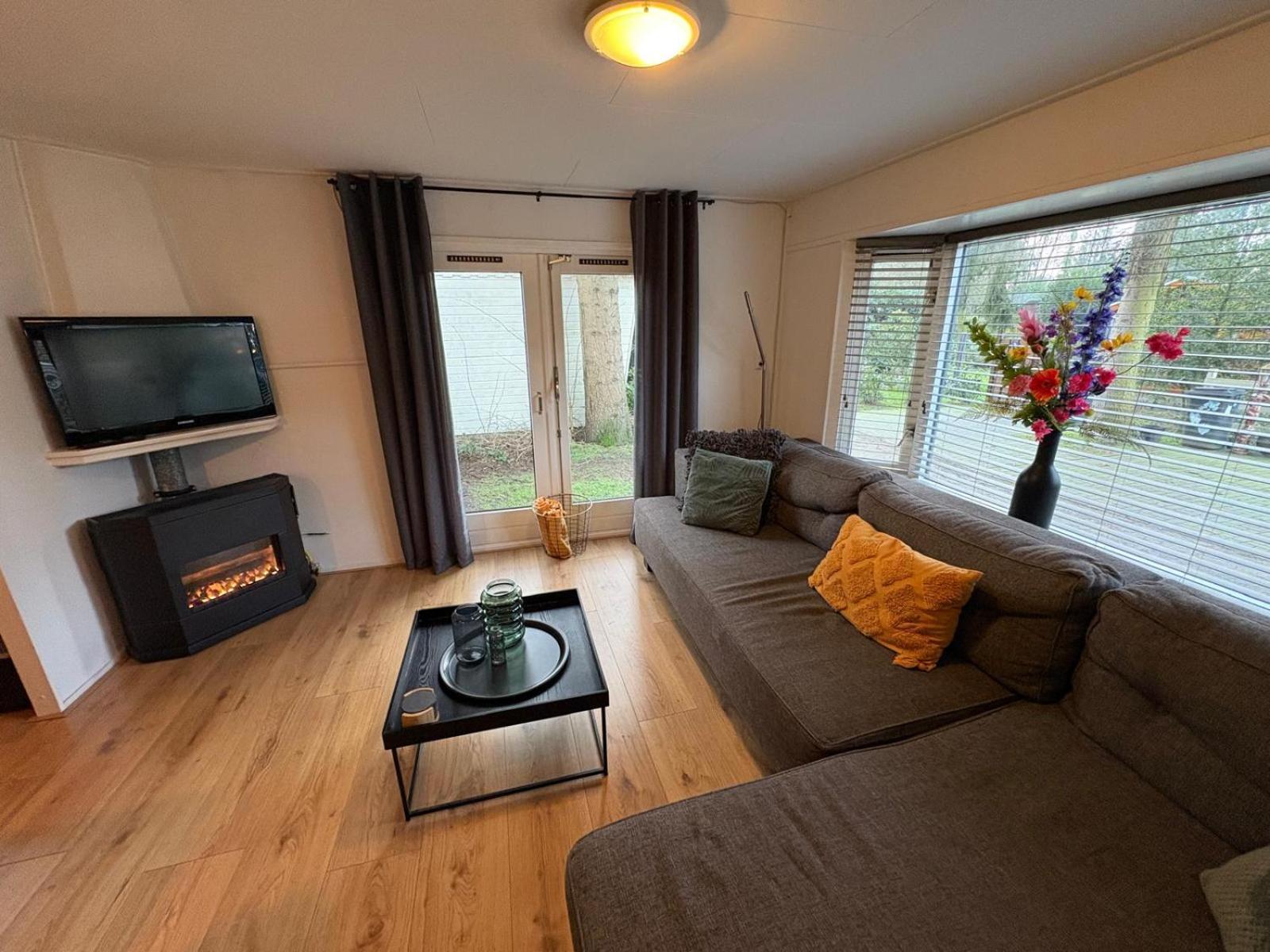 Heerlijk Chalet Midden In De Natuur Putten Zewnętrze zdjęcie